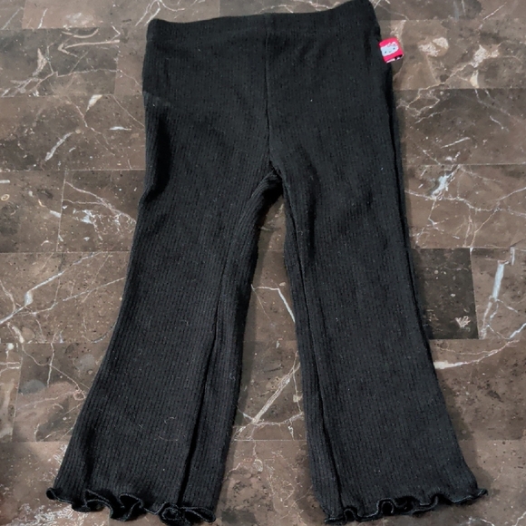 🆕 Hello Kitty Outfit - Picture 3 of 5